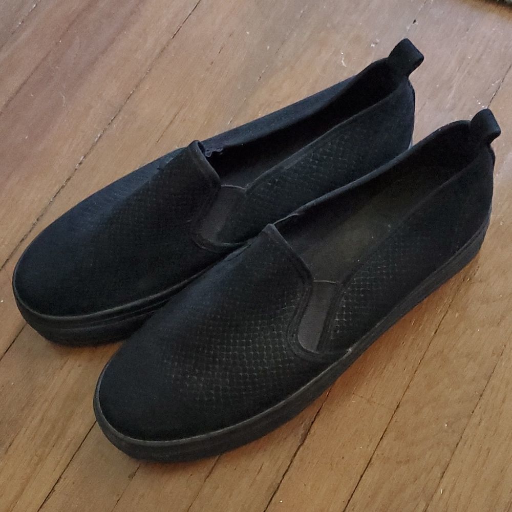 H&M Divided Black Platform Sneakers